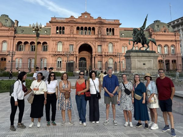 Visita guidata di Buenos Aires nel tempo libero con partecipanti al programma Visita guidata di Buenos Aires nel tempo libero con partecipanti al programma