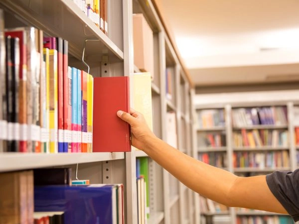 Per coppie e amici over 50 è importante scegliere luoghi che offrano comfort, sicurezza e qualità della vita.